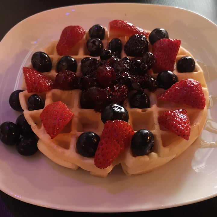 photo of Cup 19b Waffle shared by @pointsofellie on  20 Mar 2022 - review