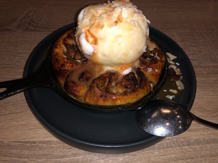 photo of Beyond Sushi (W 37th Street) Cinnamon roll shared by @vegan-treehugger on  31 Dec 2019 - review