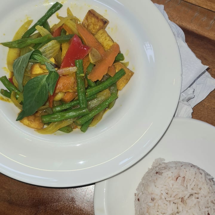 photo of Tevy’s Place Vegan Char Krueng shared by @laurined on  21 Oct 2022 - review