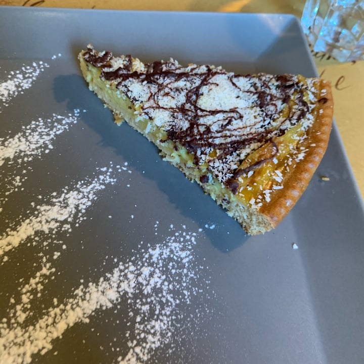 review photo of Chiccoteca Pesaro Torta Crema cocco e cioccolato shared by @giuliatombacco on 01 Feb 2022 - review
