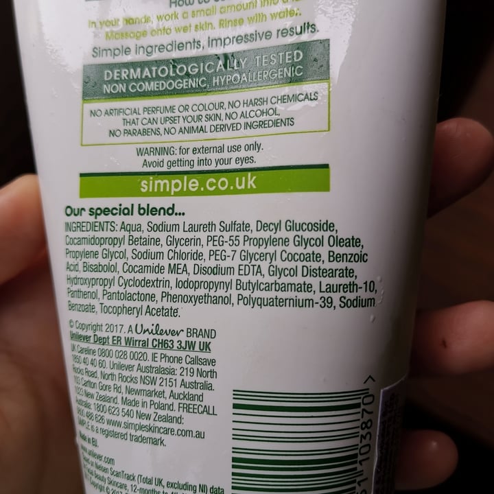 photo of Simple Moisturising facial wash shared by @plantiful on  17 Jun 2020 - review
