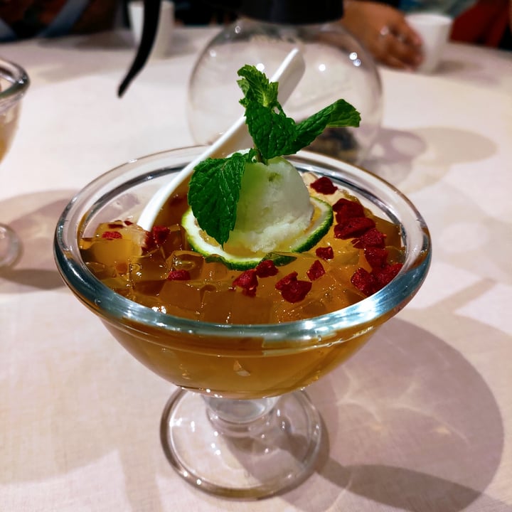 photo of LingZhi Vegetarian - Liat Towers Chilled Aloe Vera with Grass Jelly topped with Lime Sorbet shared by @stevenneoh on  05 Jul 2022 - review