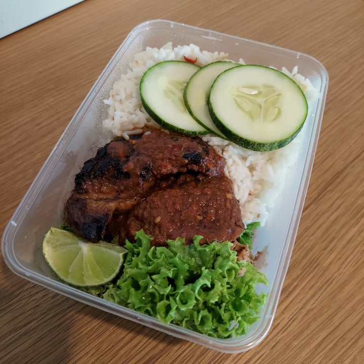 photo of Halaveg Vegan Peri Peri Chicken with Rice shared by @stevenneoh on  30 Aug 2022 - review