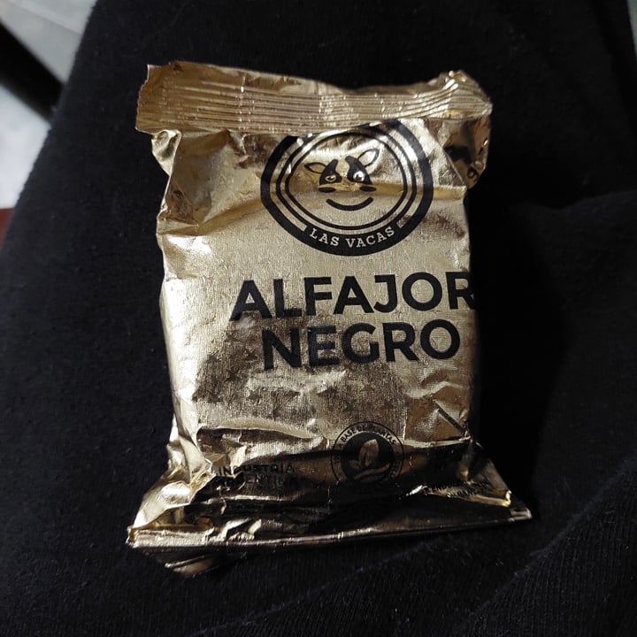 photo of Felices Las Vacas Alfajor Negro shared by @edgarfoviedo on  16 Sep 2021 - review