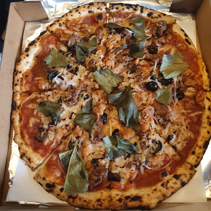 photo of Sunny Slices Meatless Lovers shared by @dimefox on  31 Jan 2021 - review