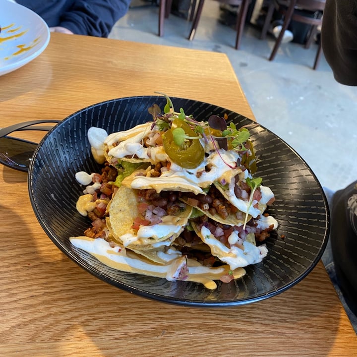 review photo of Kaylee's Eatery Nacho Stack shared by @jacquivo on 29 Aug 2021 - review