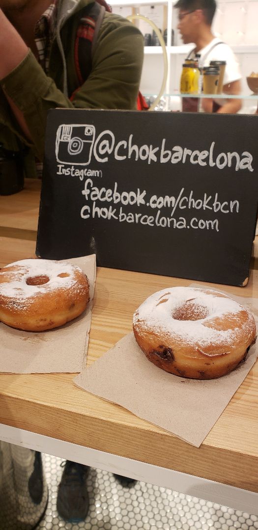 photo of Chök The Chocolate Kitchen Donut Relleno de Chocolate shared by @ayveegan on  16 Dec 2019 - review