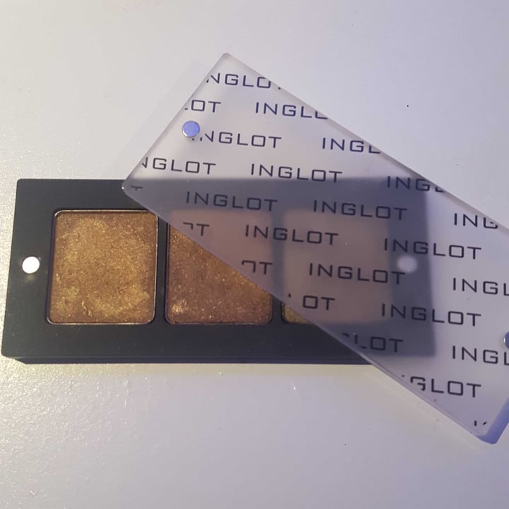 review photo of Inglot Eye Shadow shared by @andreacampos on 11 Jun 2020 - review
