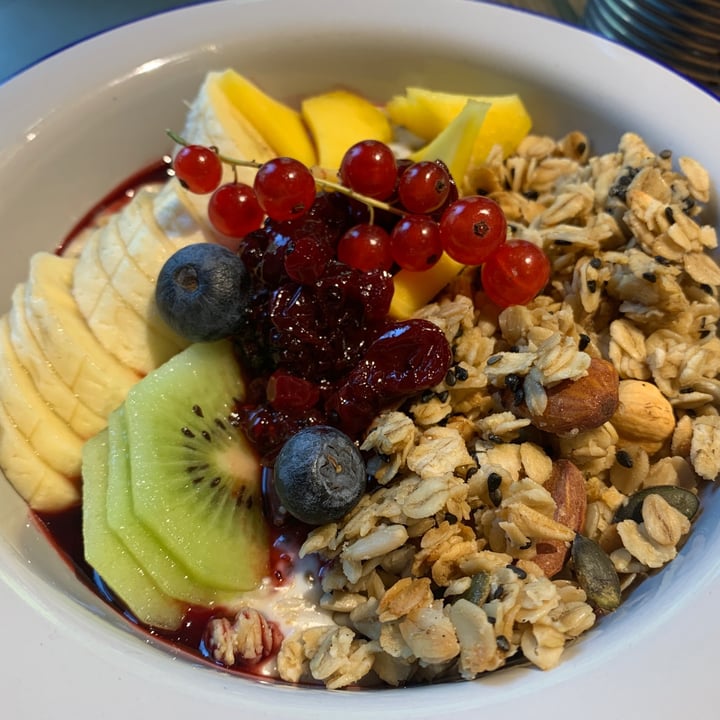 photo of Equilibrium Cafè Brvnch&Coffee Porridge bowl shared by @viroliveira on  16 Aug 2021 - review