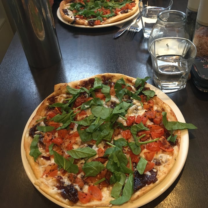 review photo of Scribbles Pizza shared by @sarahboyd on 28 Nov 2020 - review