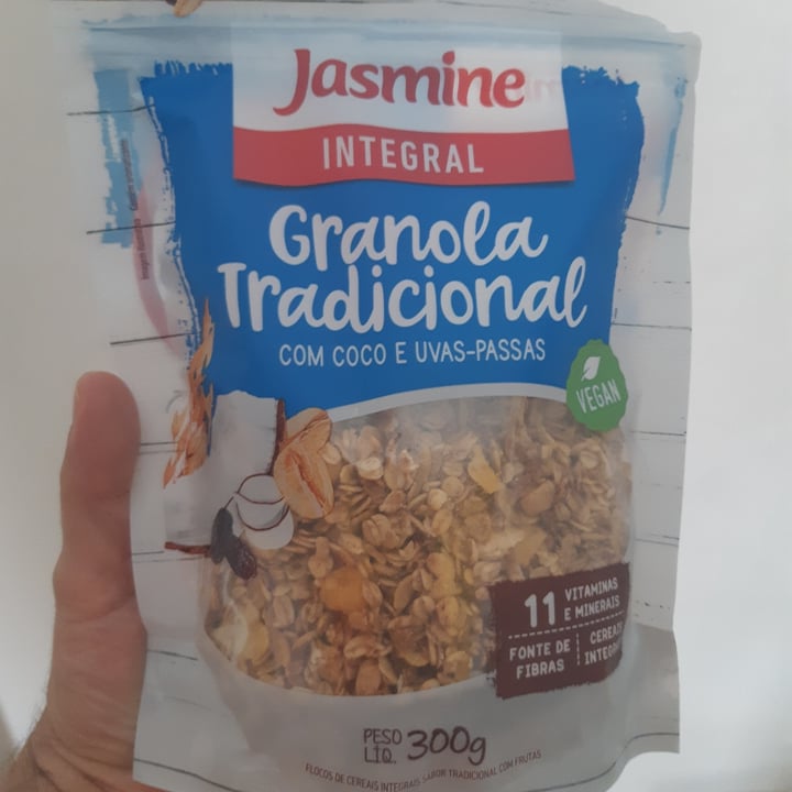 photo of Jasmine Granola Tradicional con coco y pasas shared by @tondaltro on  28 Mar 2022 - review