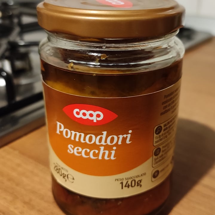 photo of Coop Pomodori secchi shared by @rossiveg on  29 Nov 2021 - review