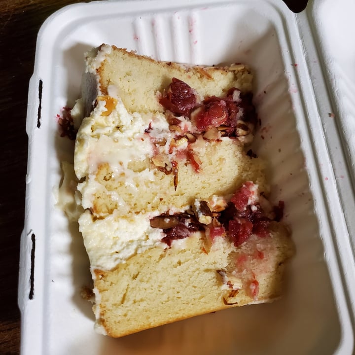 photo of The Loaded Bowl Cherry Almond Cake shared by @tcscn on  29 May 2022 - review