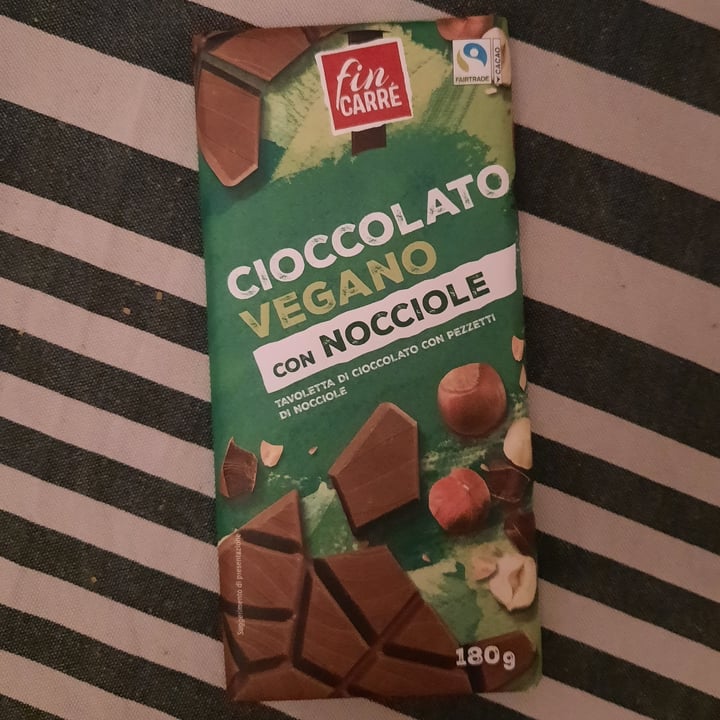 photo of Fin Carré Cioccolata vegana alle nocciole shared by @francyfra on  03 Apr 2022 - review