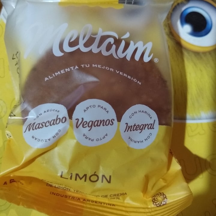 photo of Meltaím Alfajor de Limón shared by @magalisilvero on  28 Nov 2021 - review