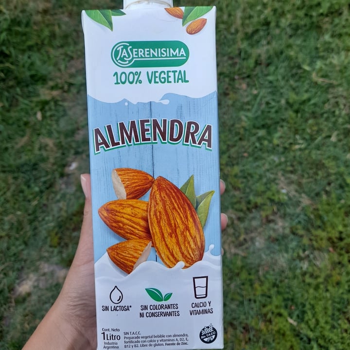 review photo of La Serenísima Leche de Almendras Vegetal shared by @macasimone on 28 Nov 2021 - review