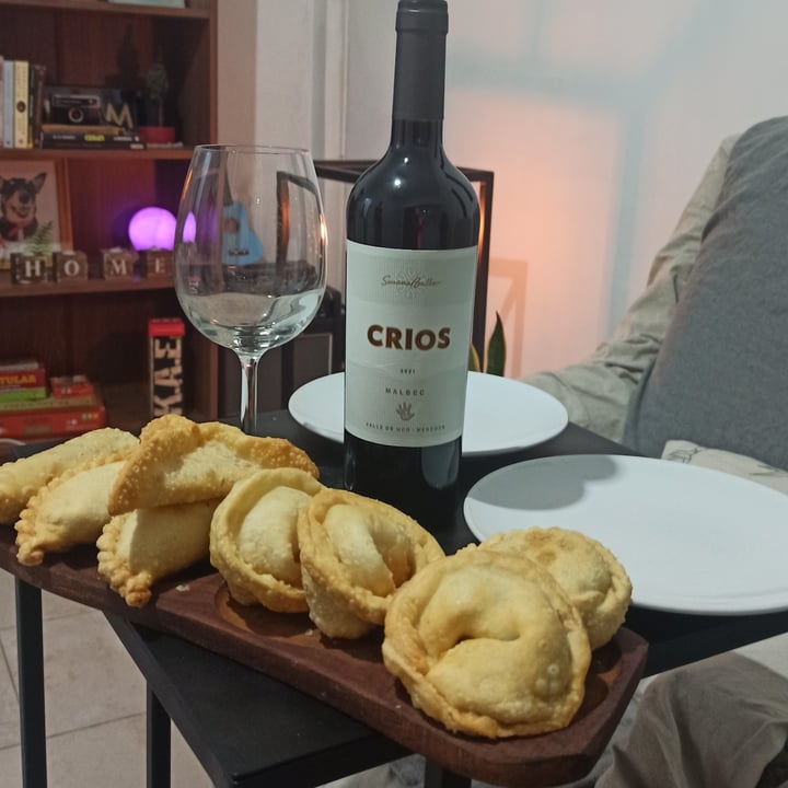 review photo of El patio vegan Empanada frita de soja shared by @danyelana on 28 Aug 2022 - review