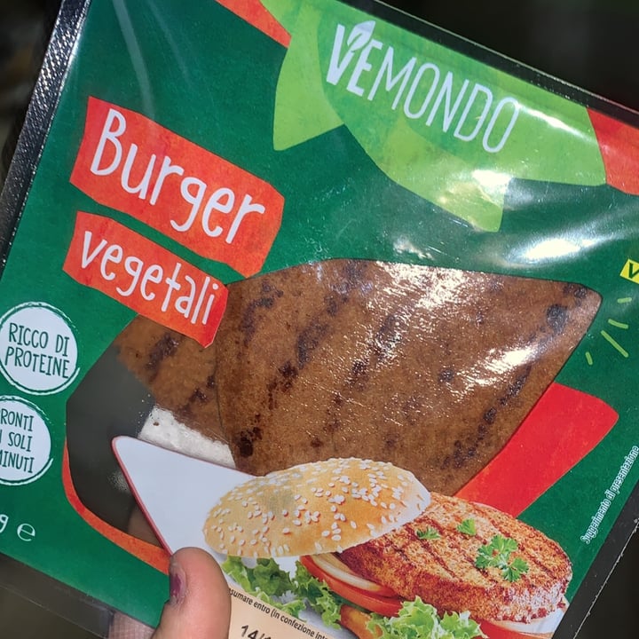 review photo of Vemondo Burger vegetali shared by @annapignalosa on 17 Feb 2022 - review