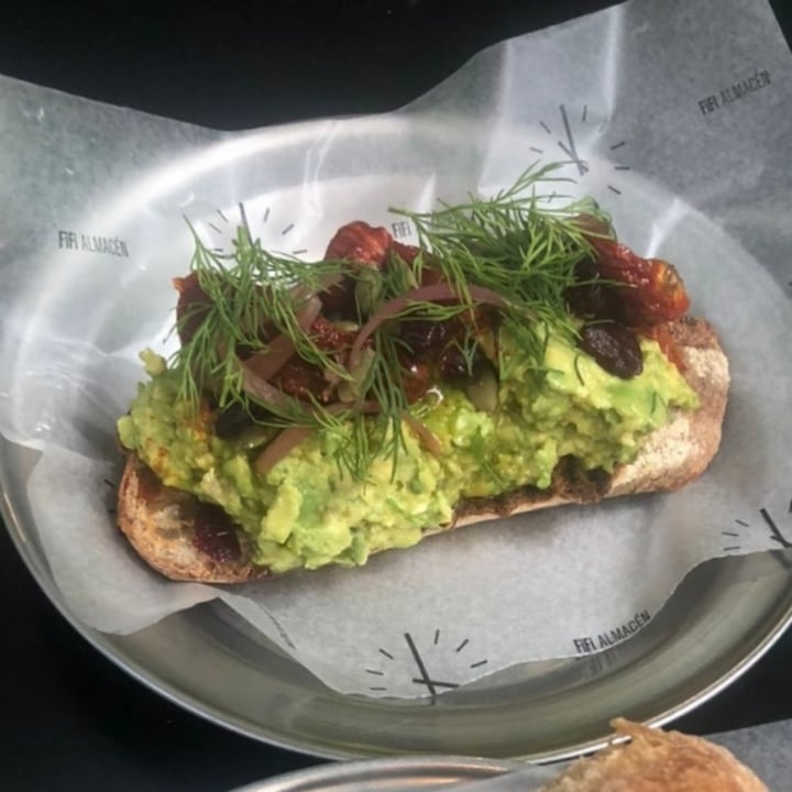 photo of Fifi Almacén Avo Toast shared by @babydela on  13 Jul 2022 - review