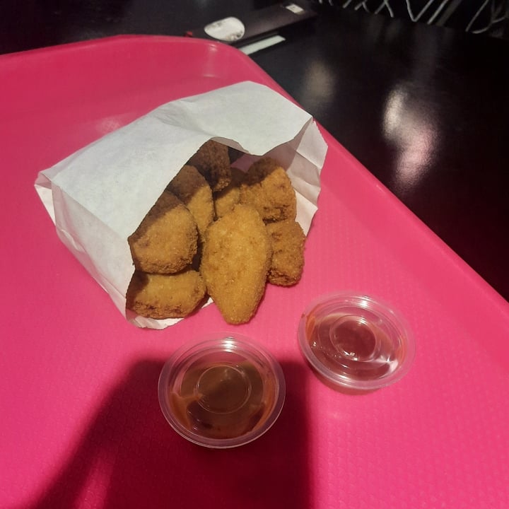 photo of VEGAN FOX Nuggets shared by @marleneriolo on  10 Nov 2022 - review
