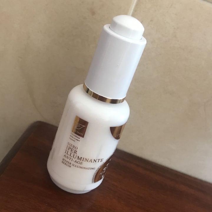 review photo of Dr. Taffi Siero iper illuminante shared by @elena12- on 28 Apr 2022 - review