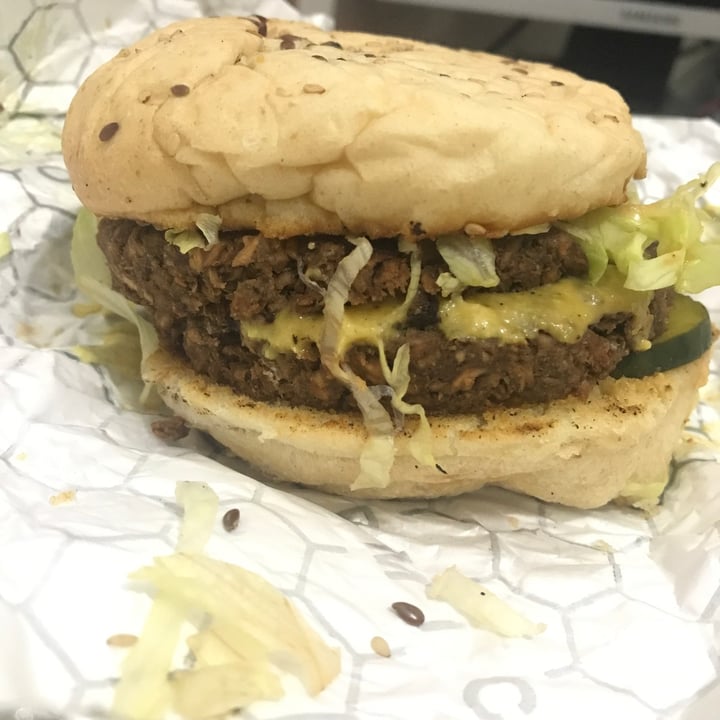 photo of Crisana Plant Based (Delivery y Take Away) Big burger shared by @mazulck on  23 May 2022 - review