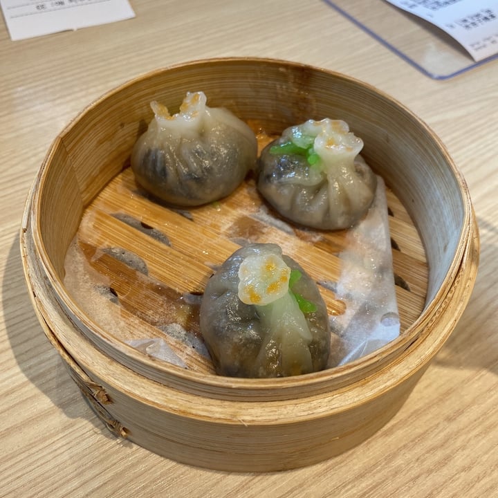 review photo of Lotus Vegetarian Restaurant Truffle Mixed Mushroom Dumplings shared by @serenat on 25 Dec 2020 - review