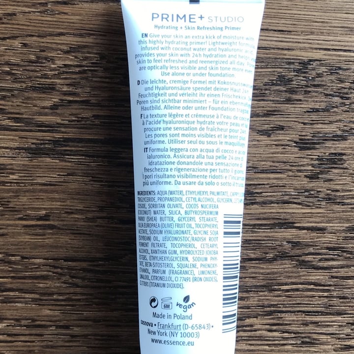 photo of Essence  Primer hidratante shared by @asia7 on  17 Feb 2022 - review