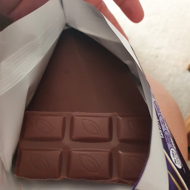 review photo of Cadbury Almond shared by @rootingforpigs on 21 Aug 2022 - review
