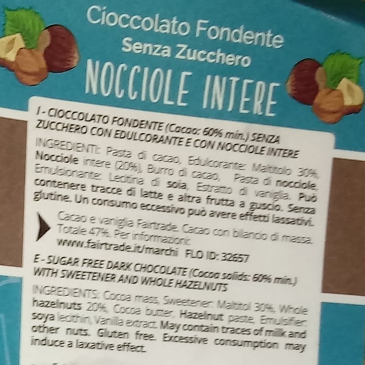 photo of 8tto Chocolates Cioccolato Fondente Senza Zucchero Nocciole Intere shared by @lapao on  01 Dec 2021 - review