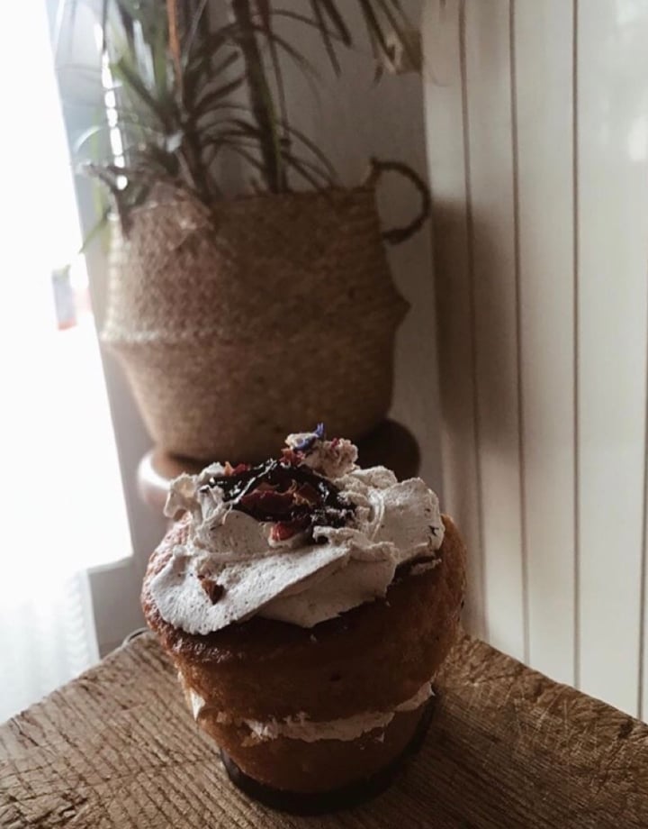 photo of Chök The Chocolate Kitchen Vegan Blueberry Muffin shared by @itziardiazs on  01 Aug 2019 - review