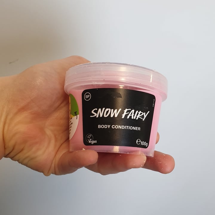 photo of LUSH Fresh Handmade Cosmetics Snow Fairy Body Conditioner shared by @lydiahawkins on  07 Mar 2021 - review