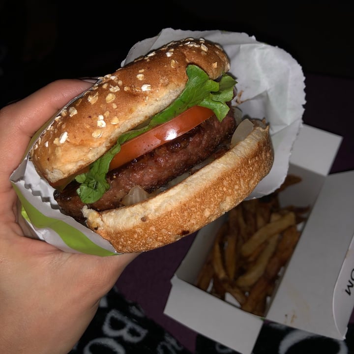 photo of BurgerFi Vegan Beyond Burger shared by @autvvmn on  06 May 2021 - review
