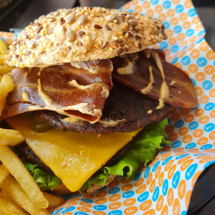 photo of The Fussy Vegan Smokey Jalapeño Burger shared by @makeadifference on  11 Dec 2022 - review