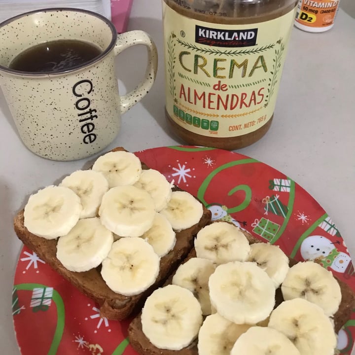 review photo of Kirkland Signature Crema de almendras shared by @ishagzz on 31 Jan 2021 - review