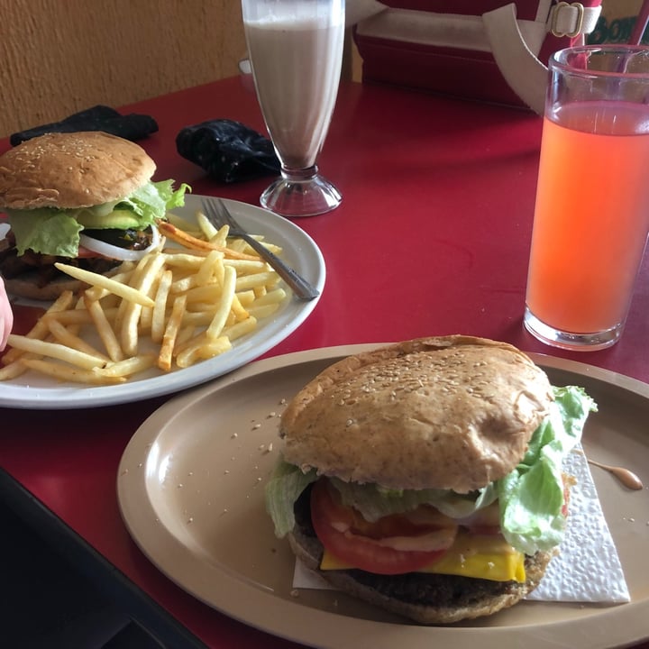 photo of om burguer RINCÓN VEGETARIANO Fish Burger shared by @emconroy on  02 Jul 2020 - review