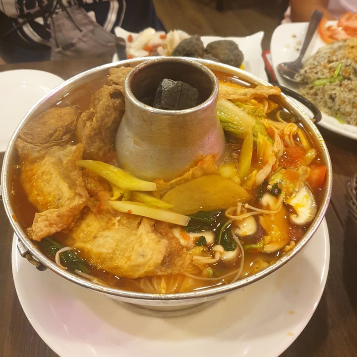 photo of New Fut Kai Vegetarian Restaurant Tomato Broth Hotpot shared by @joycekhoh on  02 Aug 2022 - review