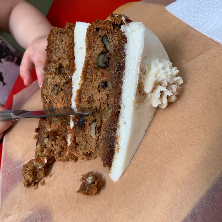 photo of Breads On Oak Carrot Cake shared by @andreadal on  03 Jan 2022 - review