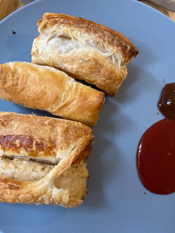 review photo of Linda McCartney's Vegetarian Sausage Rolls shared by @gardengoddess on 16 Apr 2020 - review
