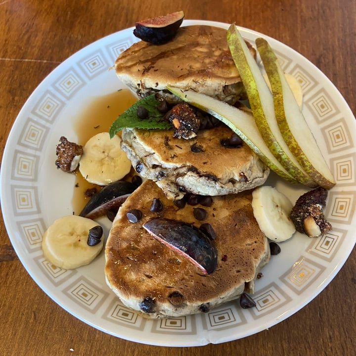 photo of L'Oeuf Poché Vegan pancakes shared by @martalihe on  09 Oct 2021 - review