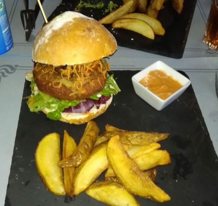 photo of Oishii Burgers & Cocktails La Orotava Hamburguesa Veggie shared by @nico34apache on  04 Dec 2019 - review