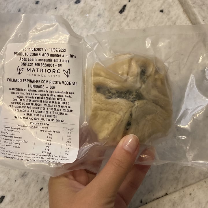 review photo of ESPAÇO VEGANO Caraguá Folhado Espinafre Com Ricota Vegetal shared by @barbara22 on 06 May 2022 - review