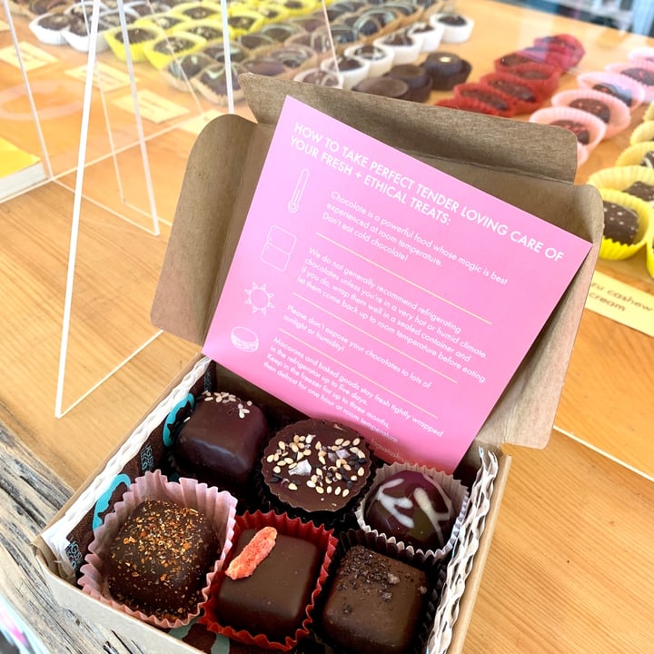 photo of Lagusta's Luscious Custom Box shared by @annanymous on  27 Apr 2022 - review