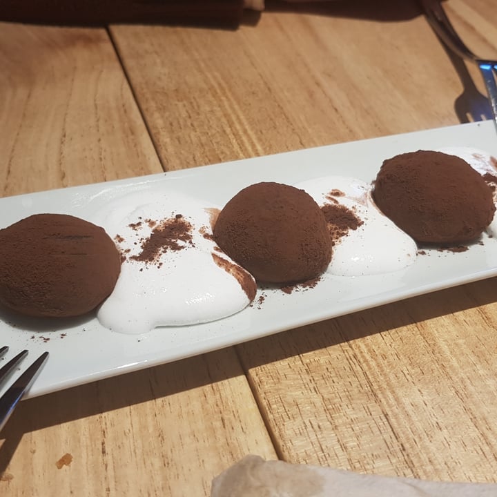 photo of Restaurante Alive Trufas De Chocolate Negro shared by @tekilababy on  08 Dec 2020 - review