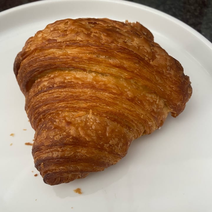 photo of okja café Plain Croissant shared by @mg94 on  29 Jan 2022 - review