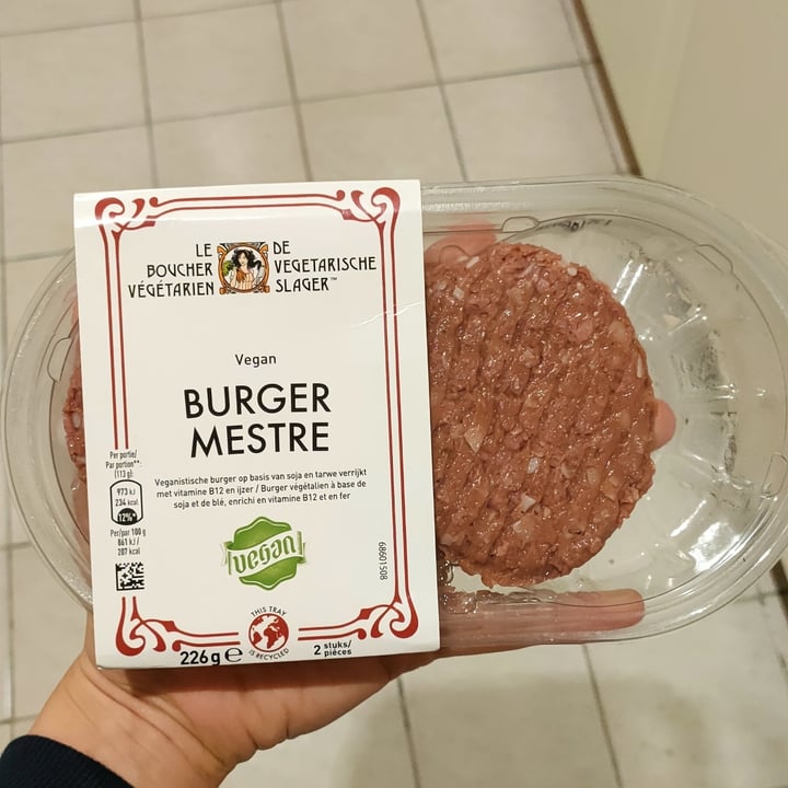 photo of Le Boucher Végétarien Burger Mestre shared by @veryvegaia on  08 Jan 2022 - review