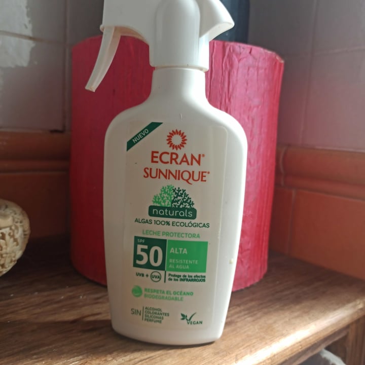 review photo of Ecran Sunnique Crema Solar Algas Ecológicas shared by @mercecastro on 21 Aug 2021 - review