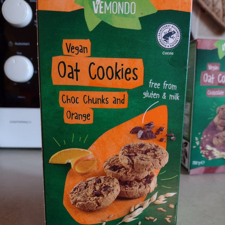 photo of Vemondo Vegan Oat Cookies Choc Chunks And Orange shared by @selvatika on  08 Nov 2021 - review