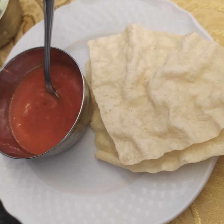 photo of Annapoorna India Ristorante Indiano a Roma Papadums shared by @bratkart0ffel on  22 Apr 2022 - review