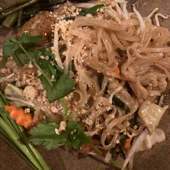 photo of Giggling Squid Vegan pad thai shared by @moneyamiss on  19 Oct 2020 - review